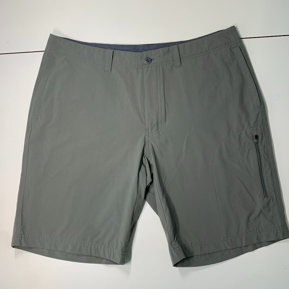 Patagonia Men's Nylon Olive Green Shorts Fishing Hiking Size 36